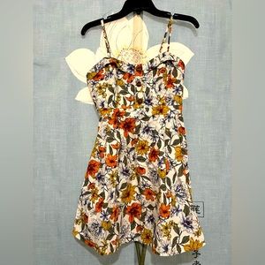 NWOT- FOREVER 21 - Floral Dress 🪷🌼